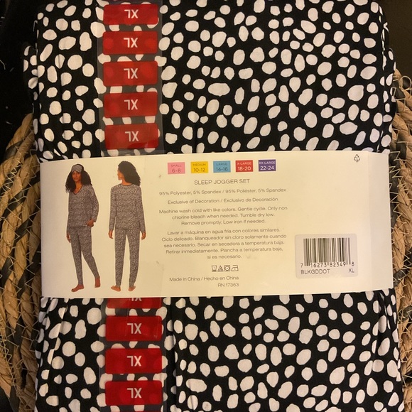 DKNY Sleep Jogger Set With Eye Mask 3 piece NWT XL - Picture 6 of 10